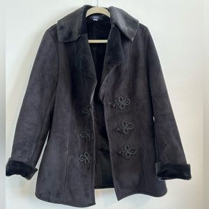 CHAPS women’s suede coat with faux fur lining. Size M.